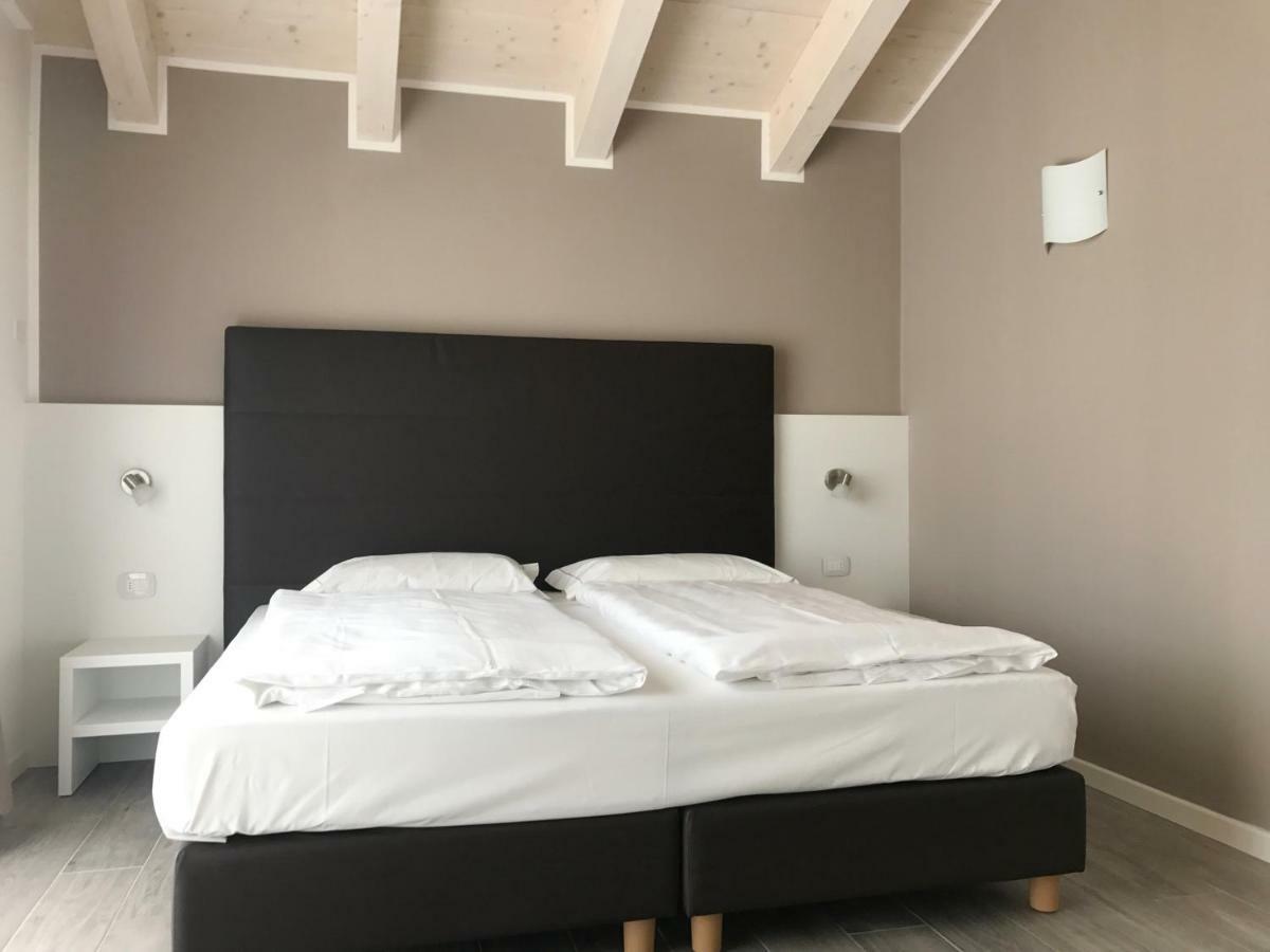 Maso Tobel Riva Del Garda Villa Luaran gambar