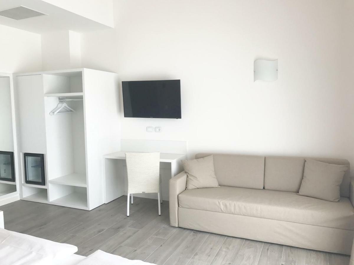 Maso Tobel Riva Del Garda Villa Luaran gambar
