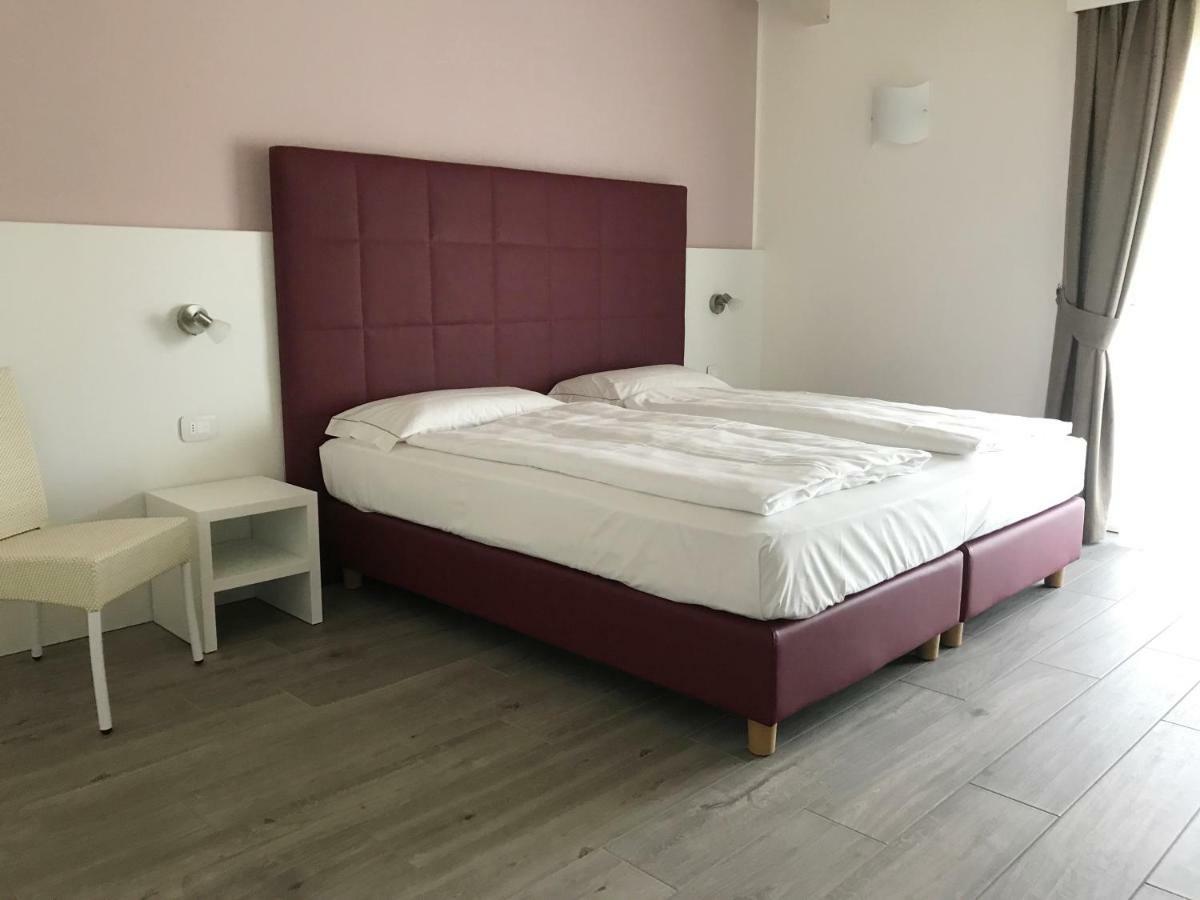 Maso Tobel Riva Del Garda Villa Luaran gambar