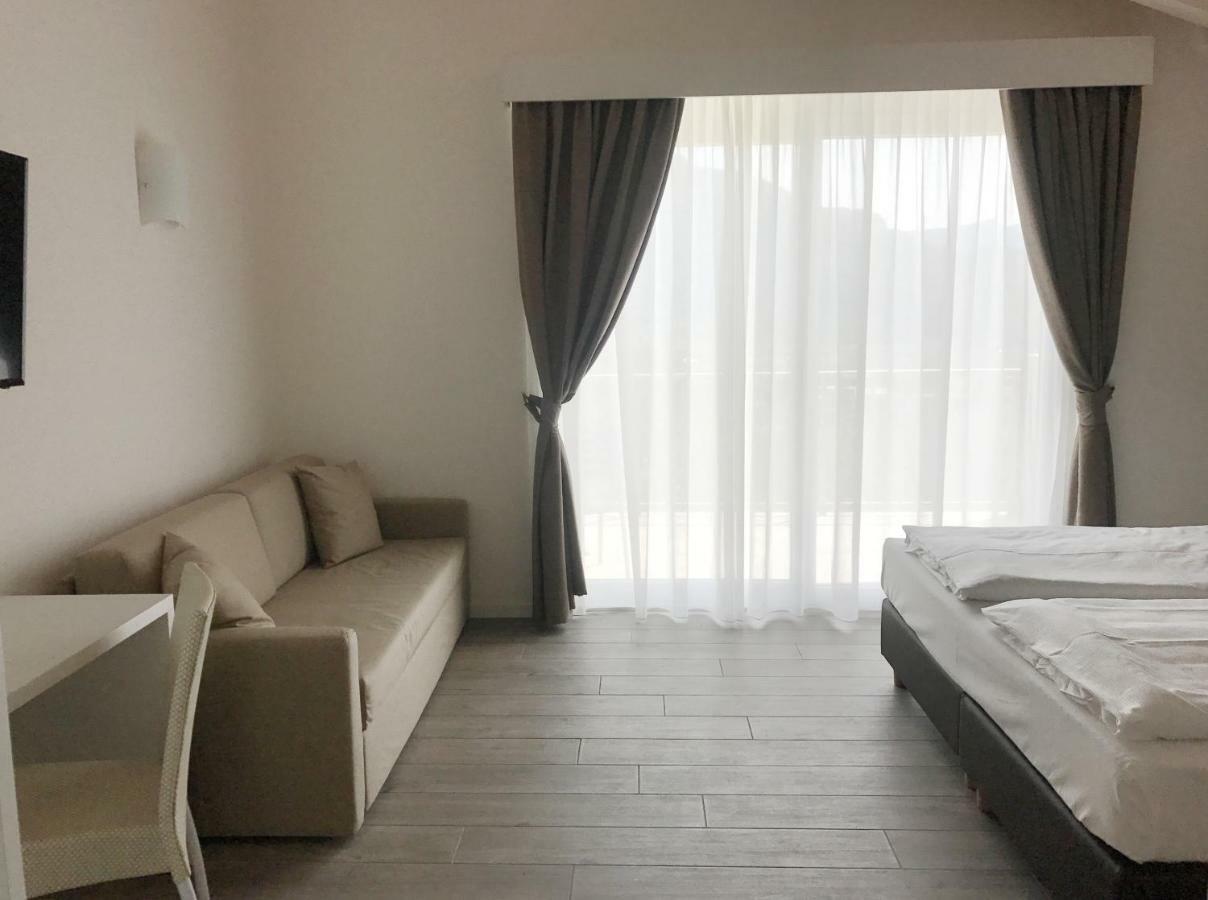 Maso Tobel Riva Del Garda Villa Luaran gambar