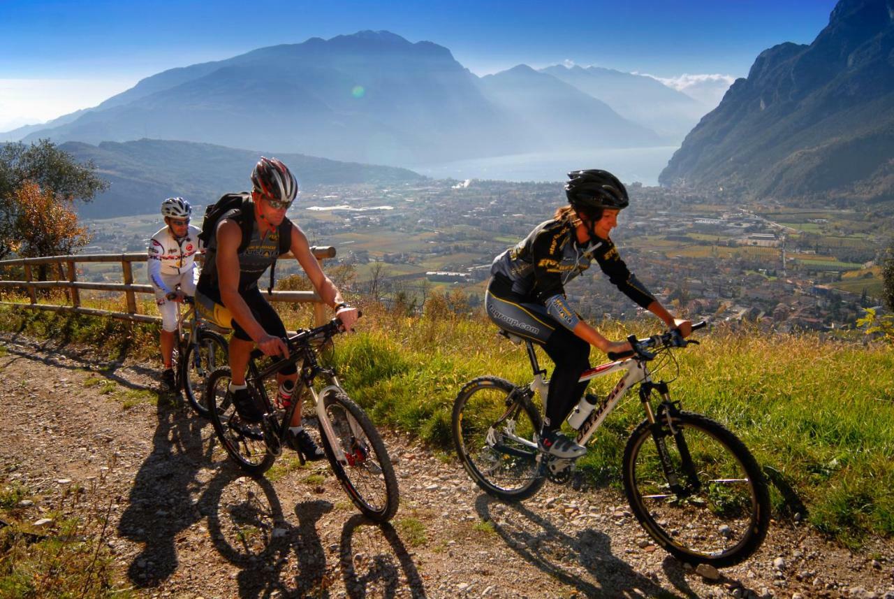 Maso Tobel Riva Del Garda Villa Luaran gambar